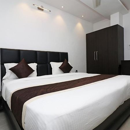 Oyo 23009 Hotel Maxx Lucknow Ngoại thất bức ảnh