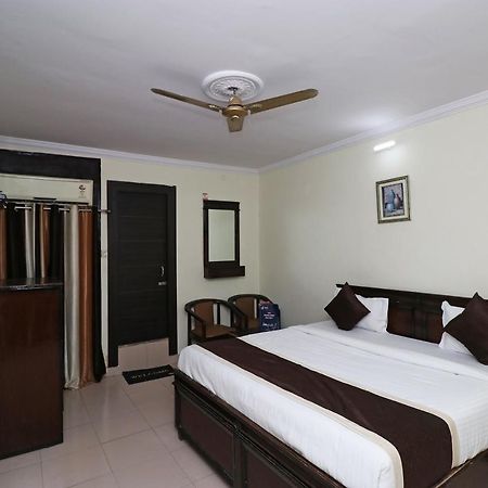 Oyo 23009 Hotel Maxx Lucknow Ngoại thất bức ảnh