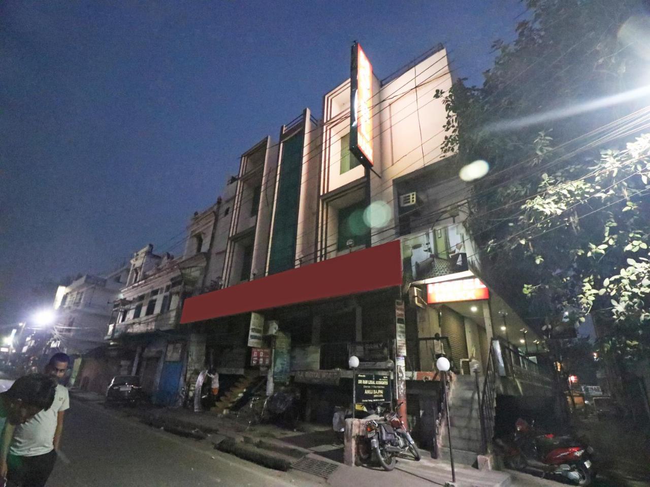 Oyo 23009 Hotel Maxx Lucknow Ngoại thất bức ảnh
